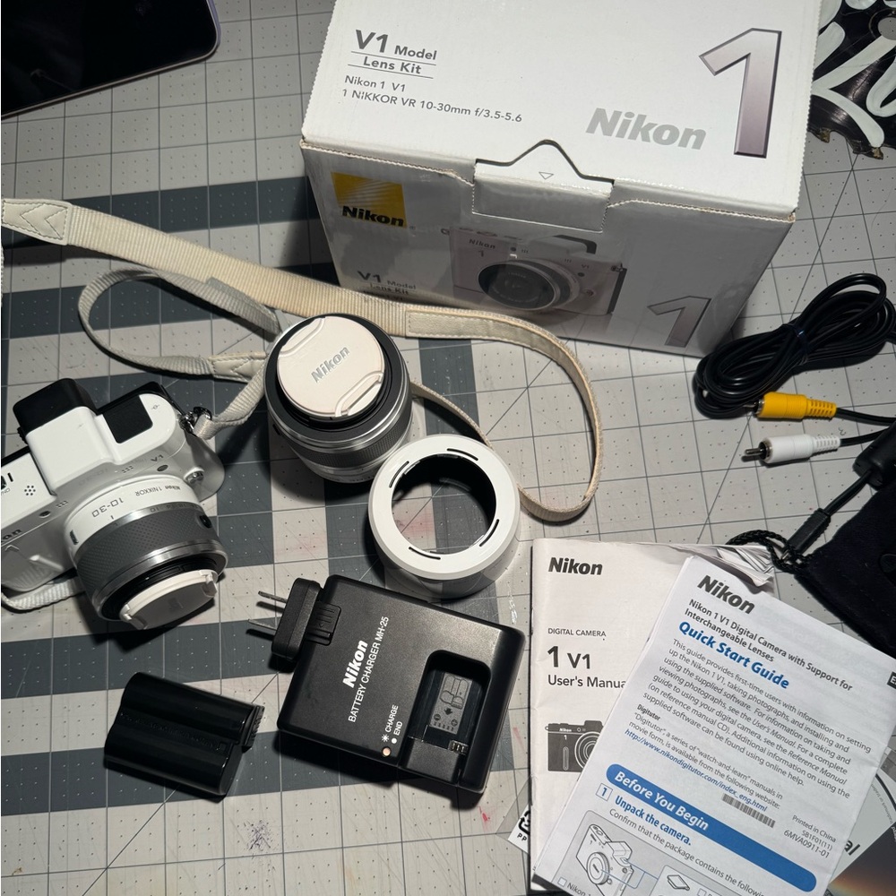 Nikon V1 Camera